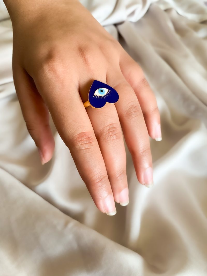 Heart shape eveil eye ring